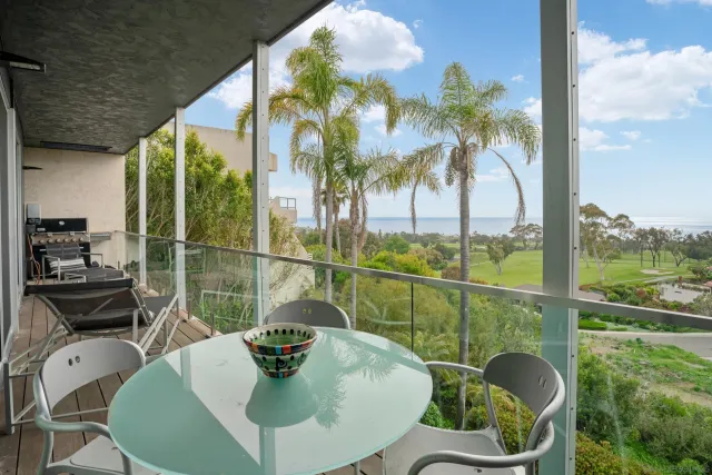 $20,000 | 7116 Country Club Drive, La Jolla, CA 92037