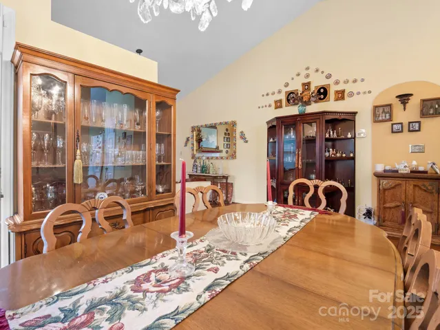 a view of a livingroom with furniture