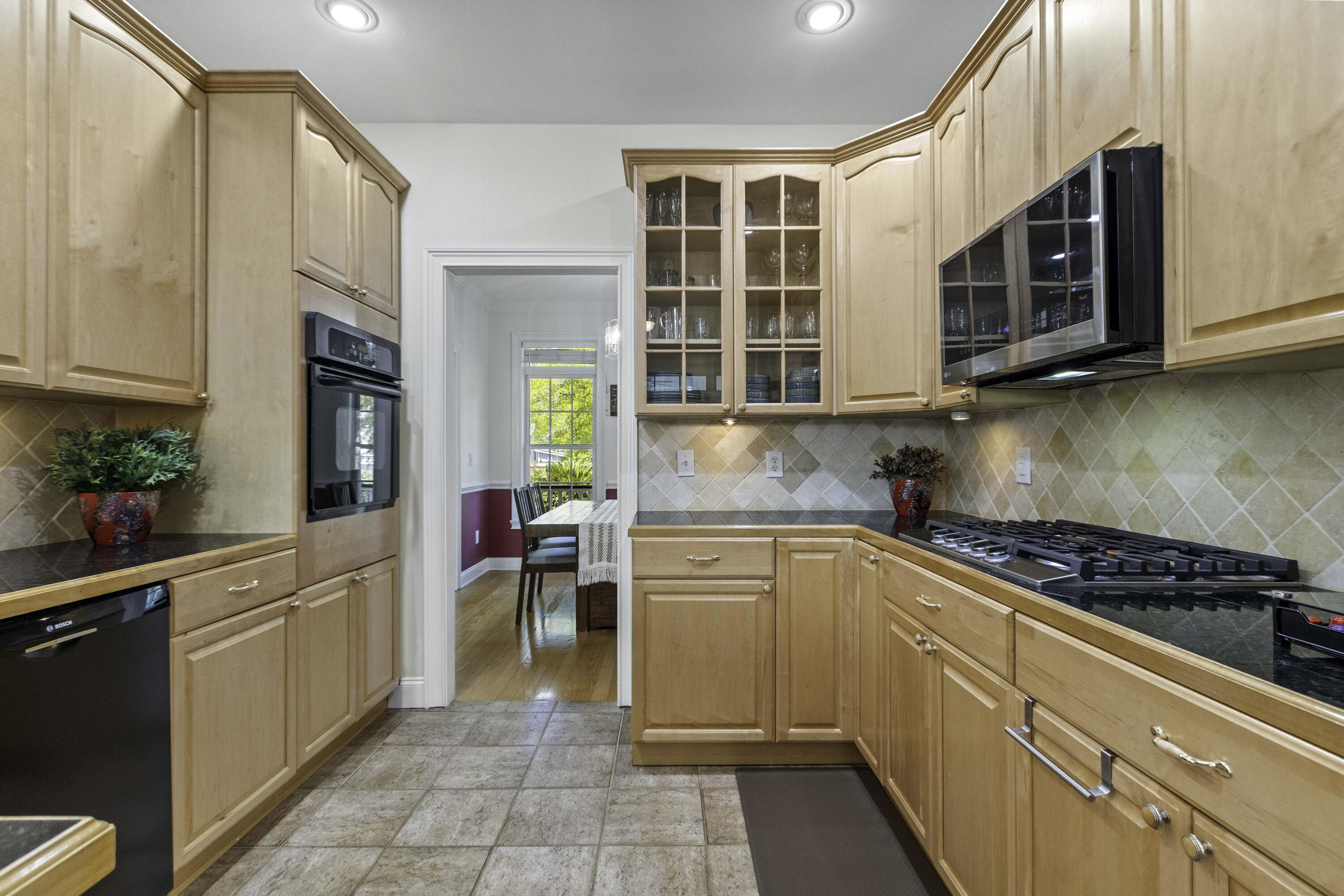 79 Rivers Point Row Charleston, SC 29412 - Photo 11 of 53 79RiversPointRow-CasaVerdemediaLLC42