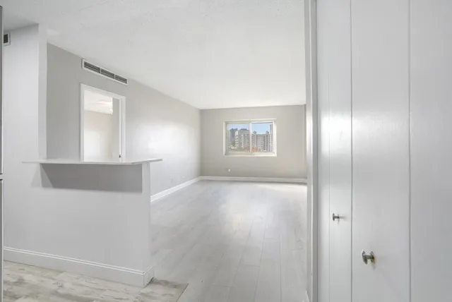 $1,600 | 2285 Peachtree Street Northeast, Unit 1104, Atlanta, GA 30309