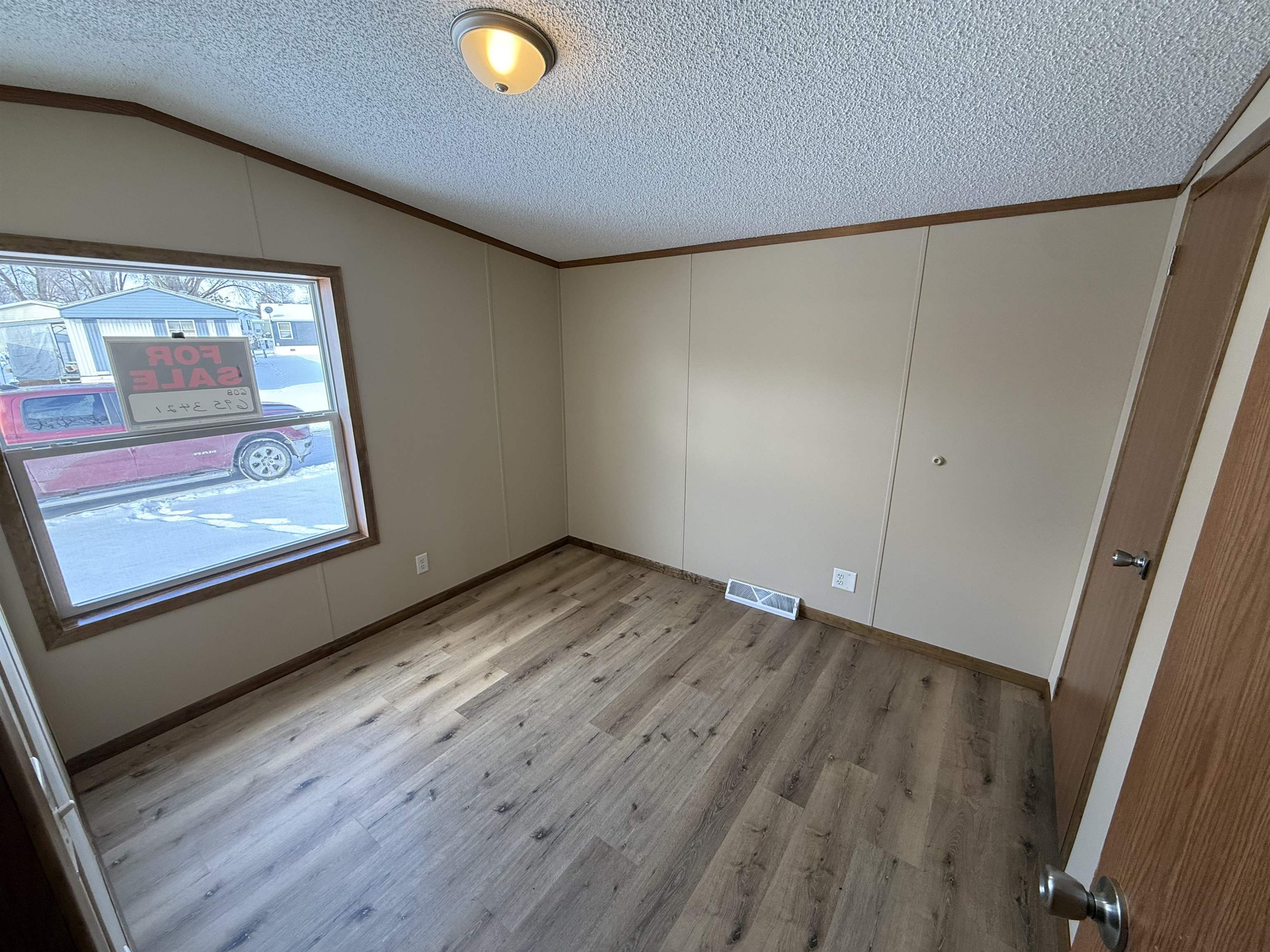 404 Lincoln Avenue, Unit 6 Reeseville, WI 53579 - Photo 8 of 12