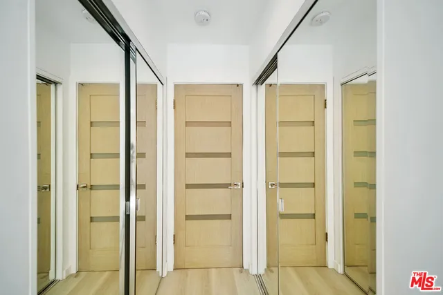 $1,984 | 252 South New Hampshire Avenue, Unit 11, Los Angeles, CA 90004