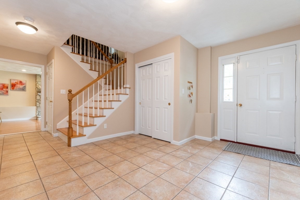 5 Prouty Road Burlington, MA 01803 - Photo 4 of 42 Gallery Image 4