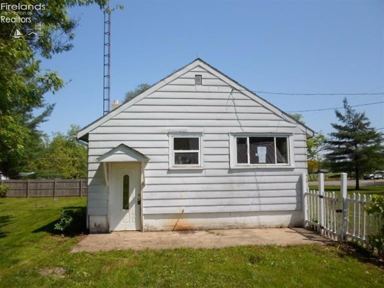 996 Lohr Road Galion, OH 44833 - Photo 3 of 10 Gallery Image 3