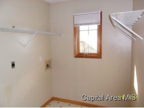 1104 Equestrian Lane Springfield, IL 62712 - Photo 6 of 11