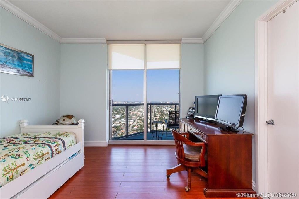 185 Southwest 7th Street, Unit 4102 Miami, FL 33130 - Photo 11 of 27