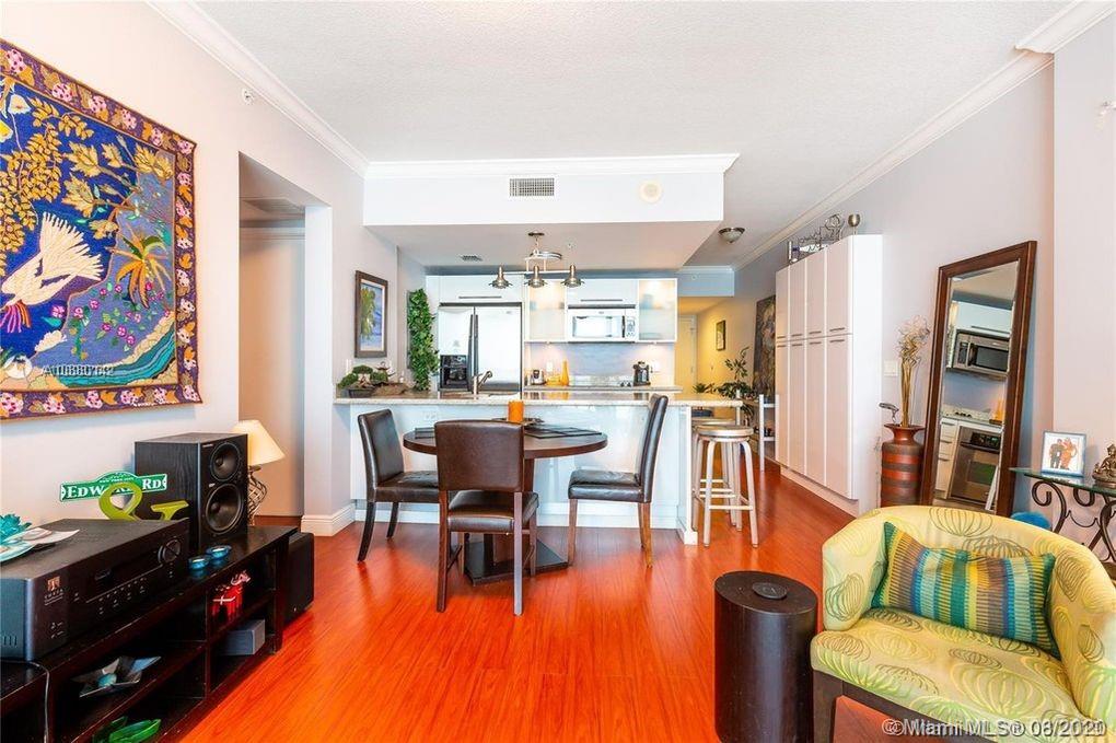 185 Southwest 7th Street, Unit 4102 Miami, FL 33130 - Photo 13 of 27