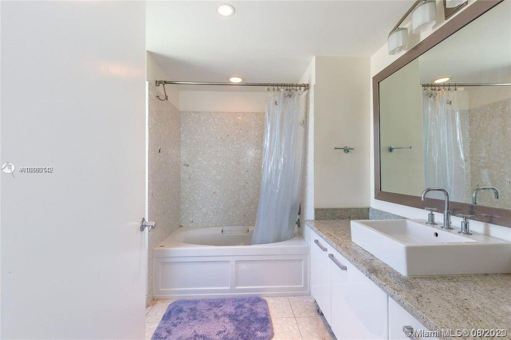 185 Southwest 7th Street, Unit 4102 Miami, FL 33130 - Photo 18 of 27