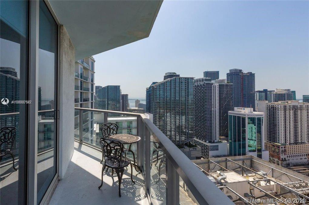 185 Southwest 7th Street, Unit 4102 Miami, FL 33130 - Photo 25 of 27