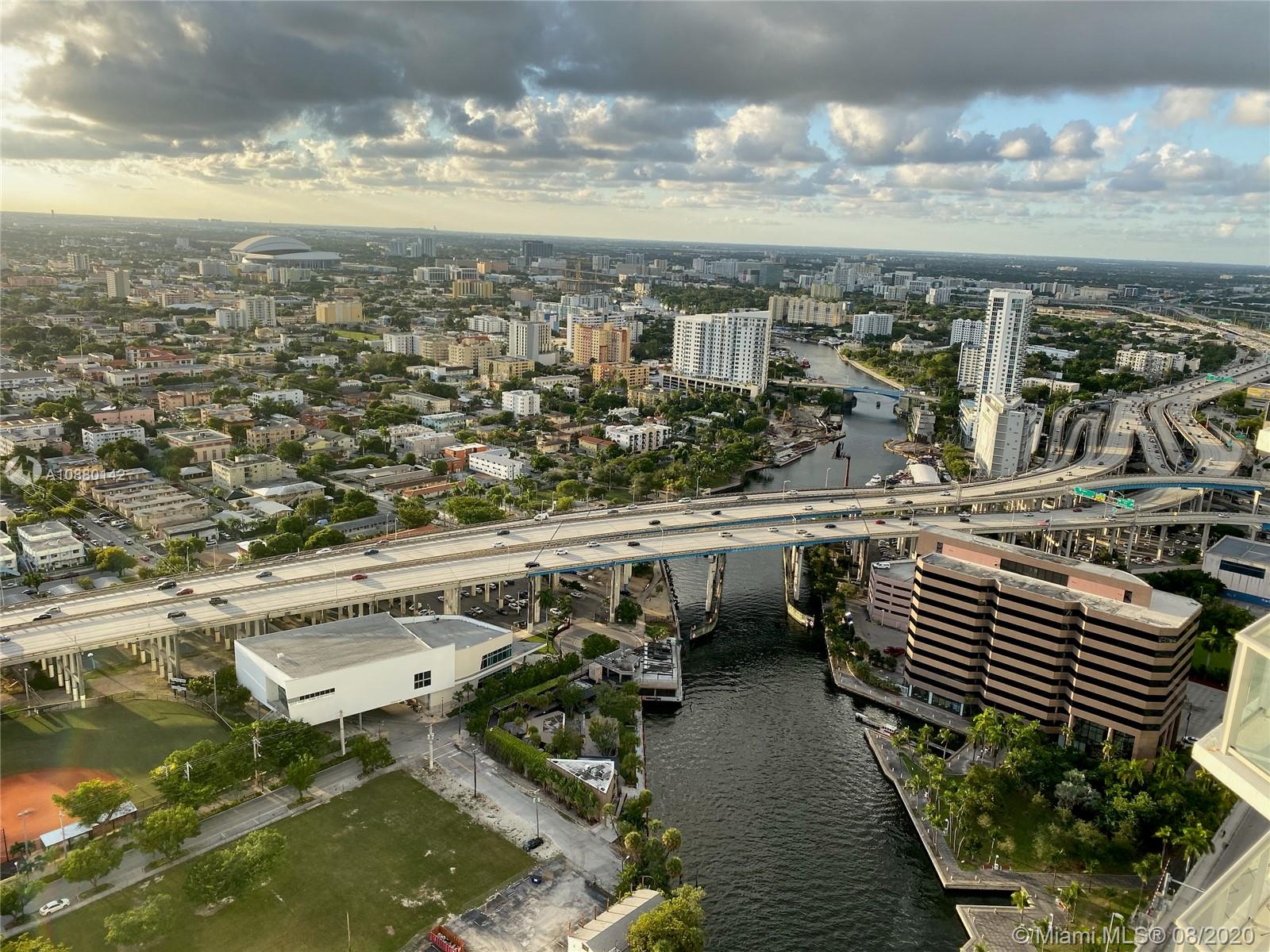 185 Southwest 7th Street, Unit 4102 Miami, FL 33130 - Photo 26 of 27