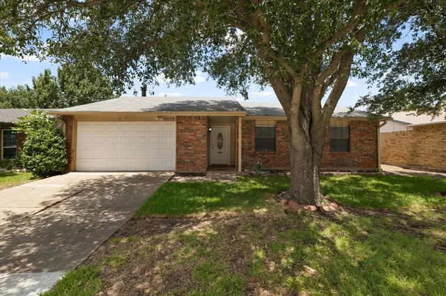 $320,000 | 5529 Gates Drive, The Colony, TX 75056