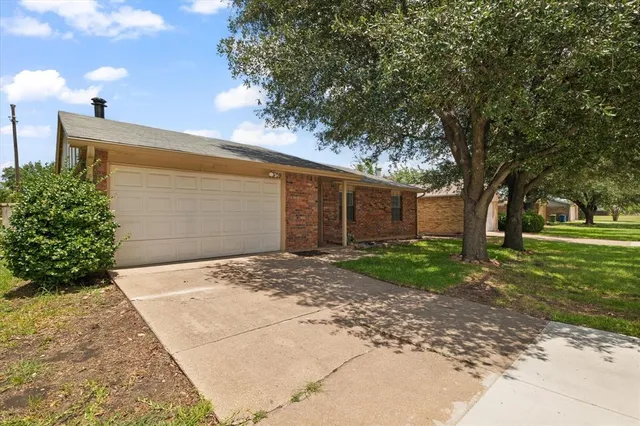 $320,000 | 5529 Gates Drive, The Colony, TX 75056