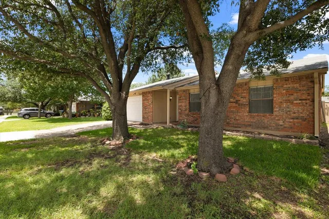 $320,000 | 5529 Gates Drive, The Colony, TX 75056