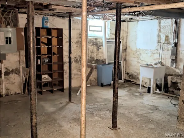 $159,900 | 22 South Franklin Street, New Albion, NY 14719