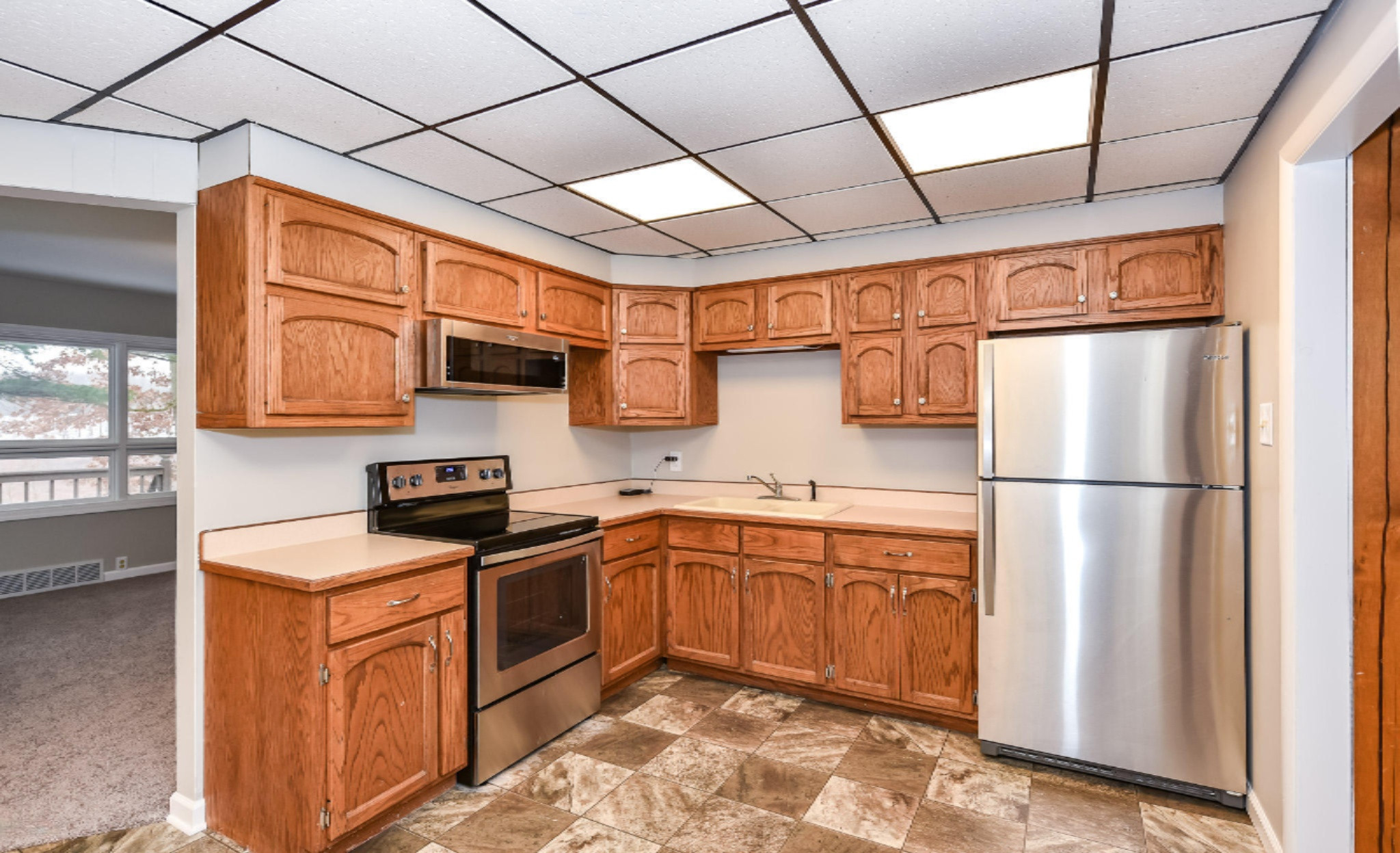 708 Hickory Road Battle Creek, MI 49017 - Photo 17 of 42 Kitchen