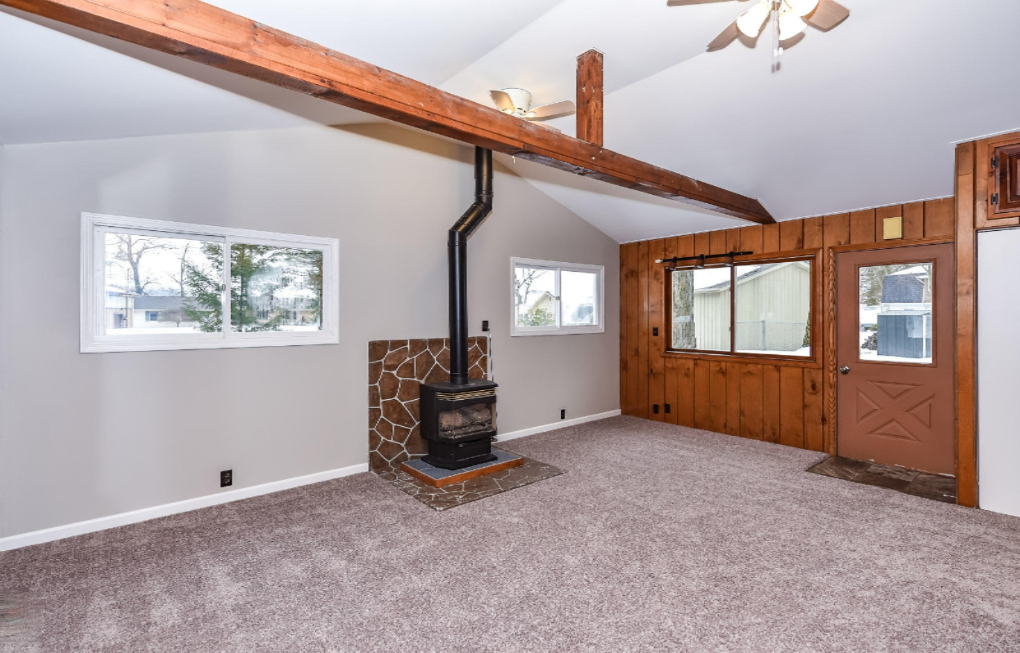 708 Hickory Road Battle Creek, MI 49017 - Photo 23 of 42 Family Room
