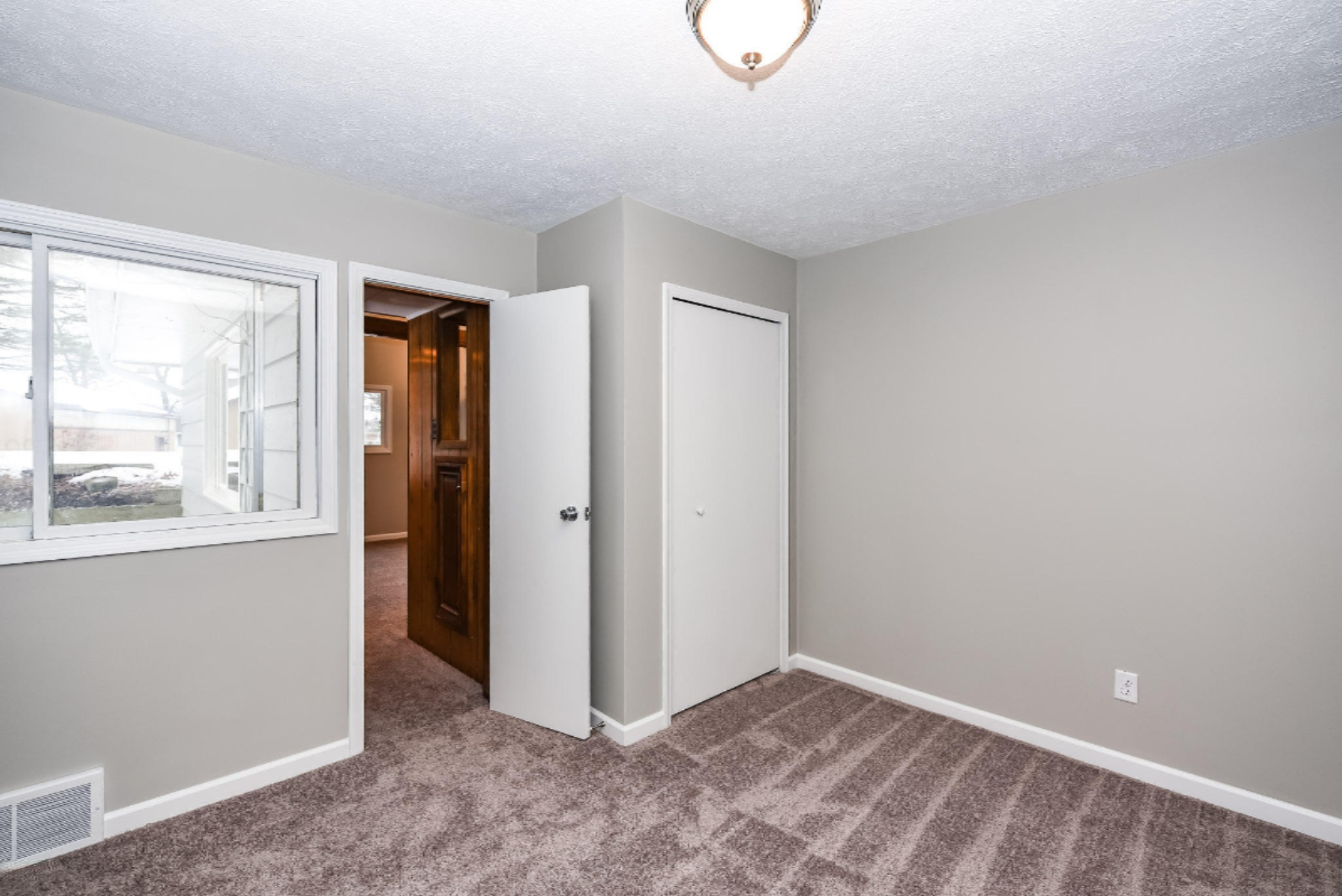 708 Hickory Road Battle Creek, MI 49017 - Photo 31 of 42 Bedroom 3