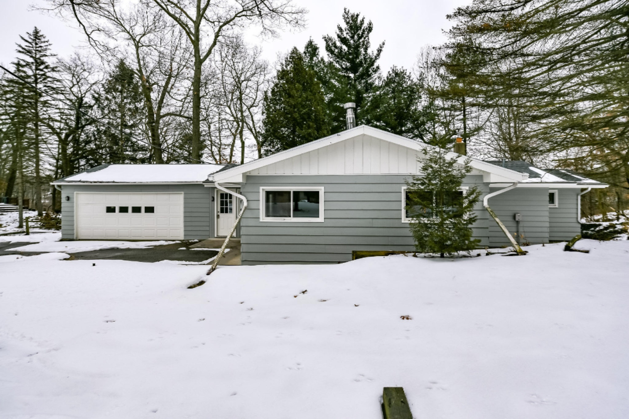 708 Hickory Road Battle Creek, MI 49017 - Photo 38 of 42 Back Exterior