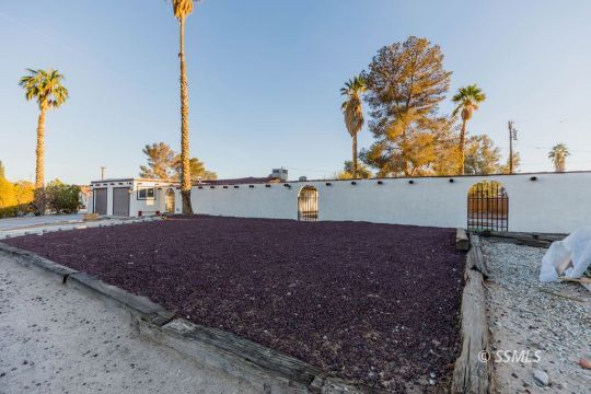 925 West St George Avenue Ridgecrest, CA 93555 - Photo 2 of 24