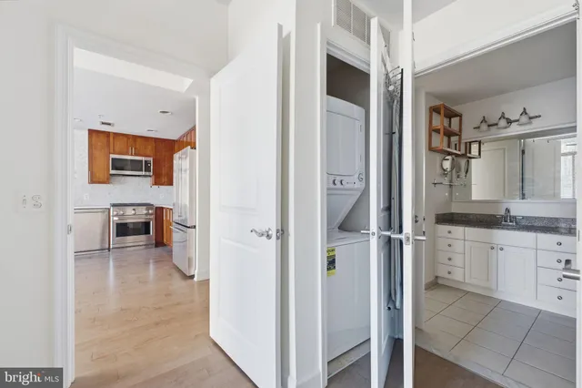 $489,900 | 3650 South Glebe Road, Unit 344, Arlington, VA 22202