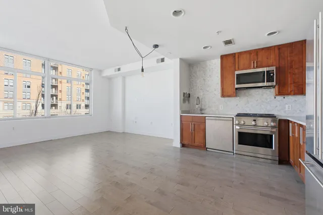 $489,900 | 3650 South Glebe Road, Unit 344, Arlington, VA 22202