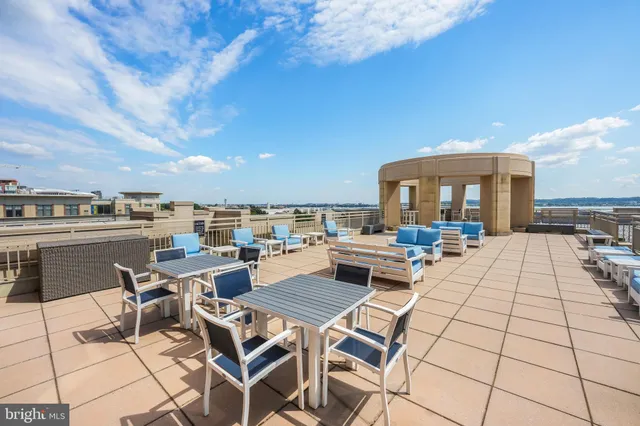 $489,900 | 3650 South Glebe Road, Unit 344, Arlington, VA 22202