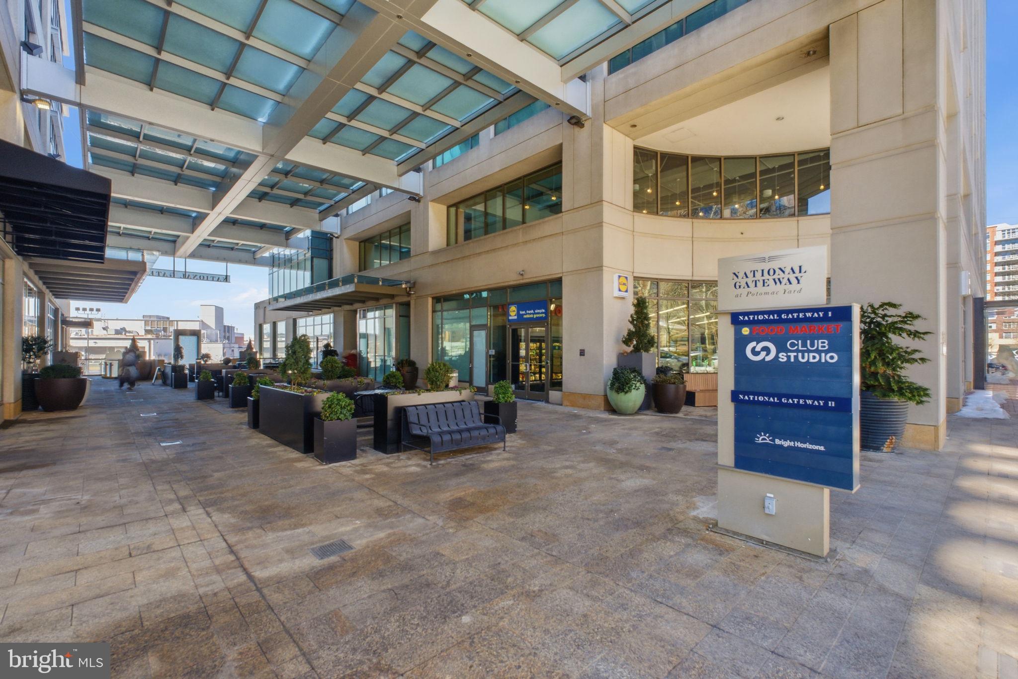 3650 South Glebe Road, Unit 344 Arlington, VA 22202 - Photo 5 of 41