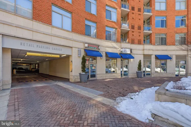 $489,900 | 3650 South Glebe Road, Unit 344, Arlington, VA 22202