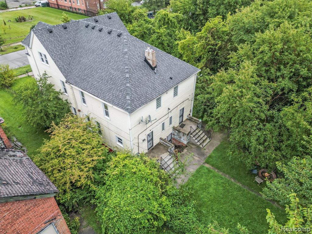 1789 Field Street Detroit, MI 48214 - Photo 10 of 49