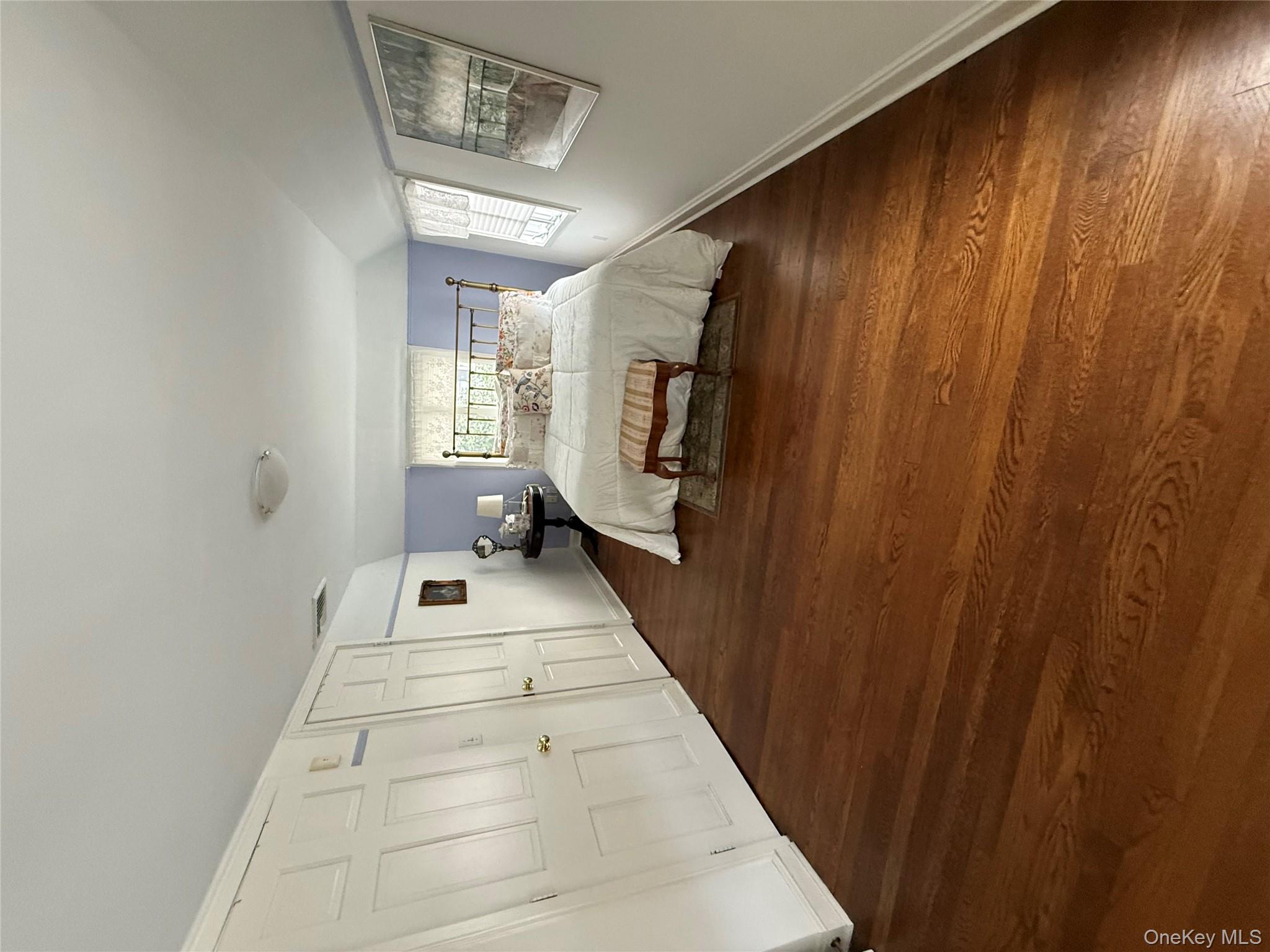 64 Maple Drive Great Neck, NY 11021 - Photo 15 of 16