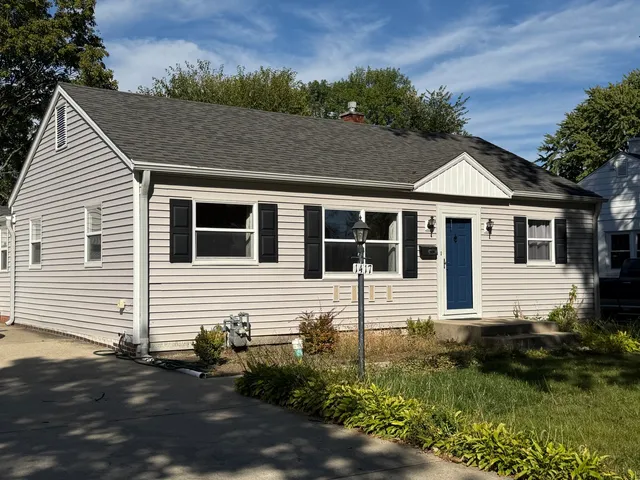 $249,000 | 1417 Glenwood Avenue, Joliet, IL 60435