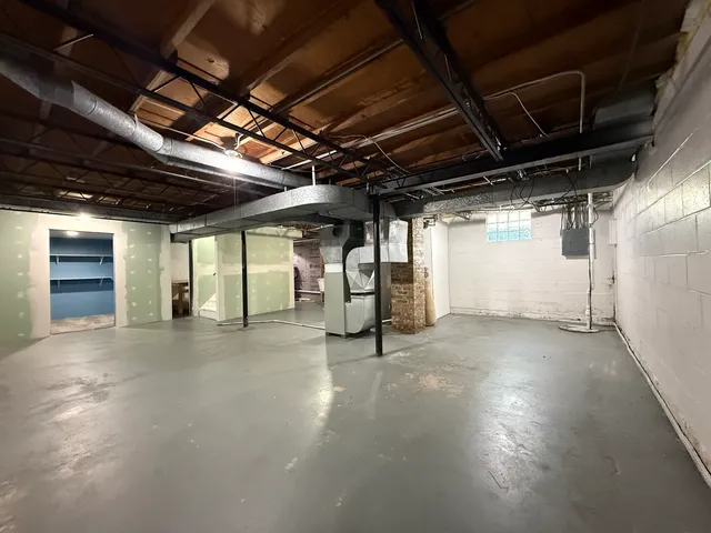 $249,000 | 1417 Glenwood Avenue, Joliet, IL 60435