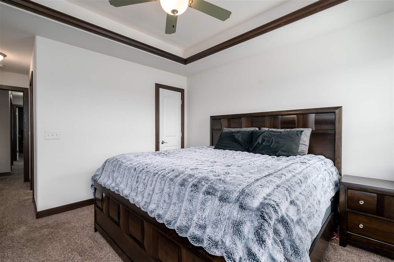 5319 Ruhd Street Southwest Cedar Rapids, IA 52404 - Photo 12 of 28 Gallery Image 12