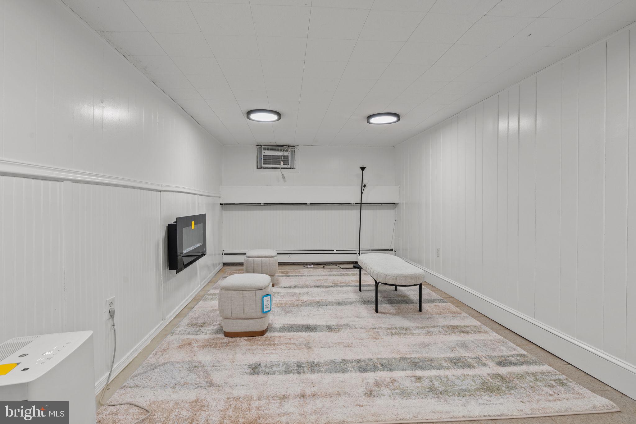 1434 Holcomb Road Huntingdon Valley, PA 19006 - Photo 42 of 49 a view of a hallway with seating area