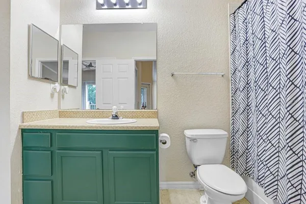$190,000 | 2407 Courtney Meadows Court, Unit 303, Tampa, FL 33619
