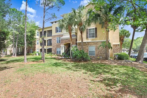 $190,000 | 2407 Courtney Meadows Court, Unit 303, Tampa, FL 33619