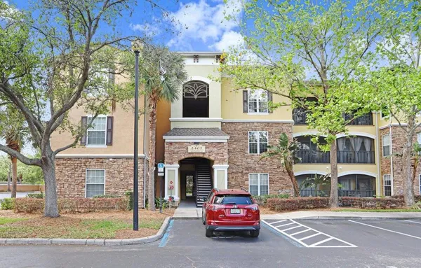 $190,000 | 2407 Courtney Meadows Court, Unit 303, Tampa, FL 33619
