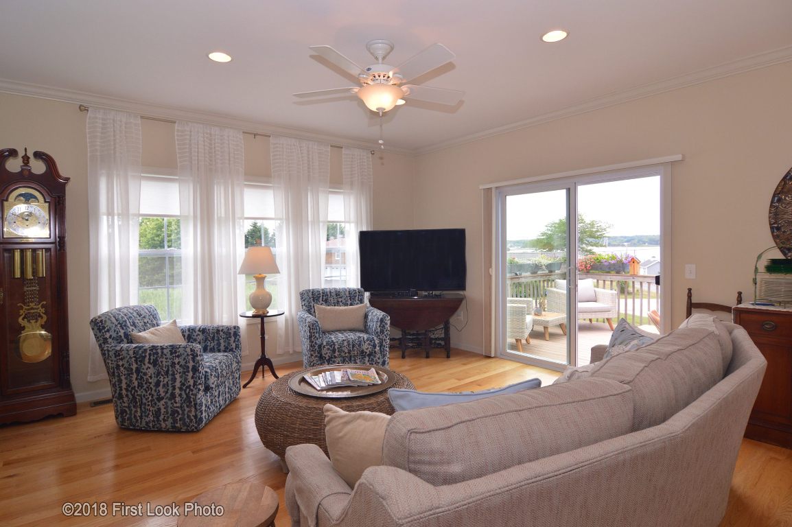 31 Arrowhead Road Narragansett, RI 02882 - Photo 5 of 39
