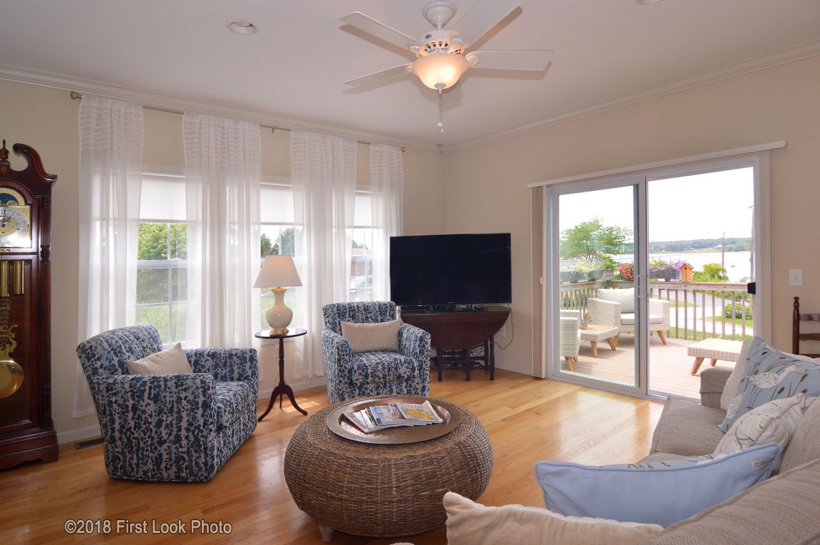 31 Arrowhead Road Narragansett, RI 02882 - Photo 7 of 39