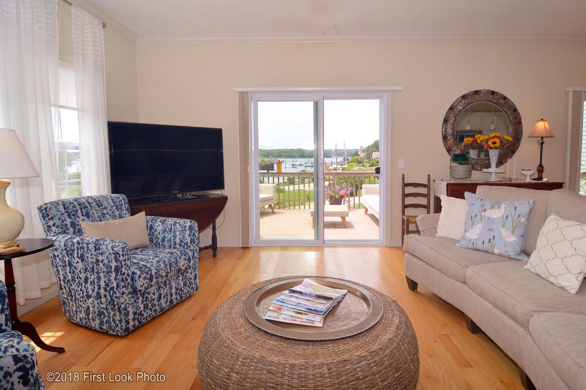 31 Arrowhead Road Narragansett, RI 02882 - Photo 8 of 39