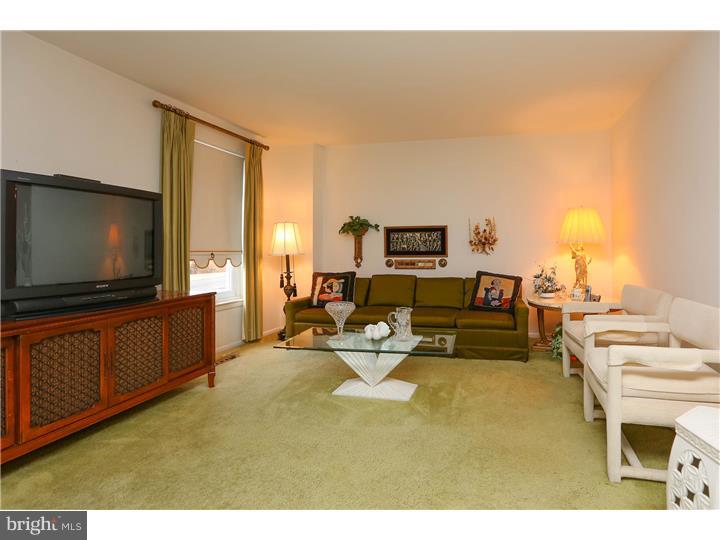 169 Rennard Street Philadelphia, PA 19116 - Photo 9 of 21 Gallery Image 9