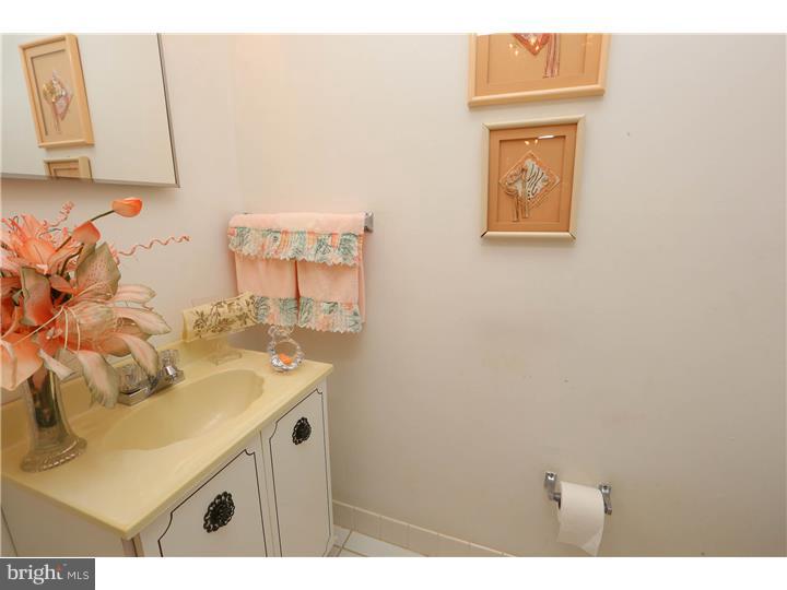 169 Rennard Street Philadelphia, PA 19116 - Photo 10 of 21 Gallery Image 10