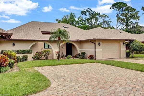 $510,000 | 15512 Cedarwood Lane, Unit 32, Naples, FL 34110
