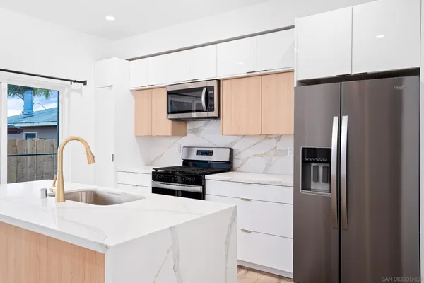 $1,595,000 | 5230 Rincon Street, San Diego, CA 92115