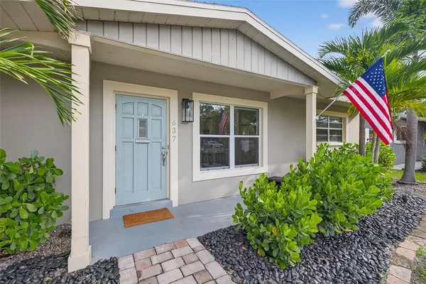 $3,800 | 637 41st Avenue Northeast, St. Petersburg, FL 33703