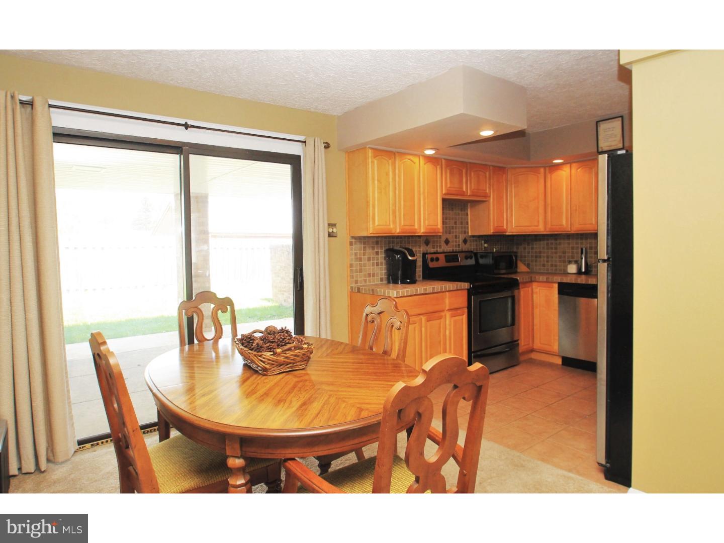 17 Canal Road Levittown, PA 19057 - Photo 8 of 13 Dining Room