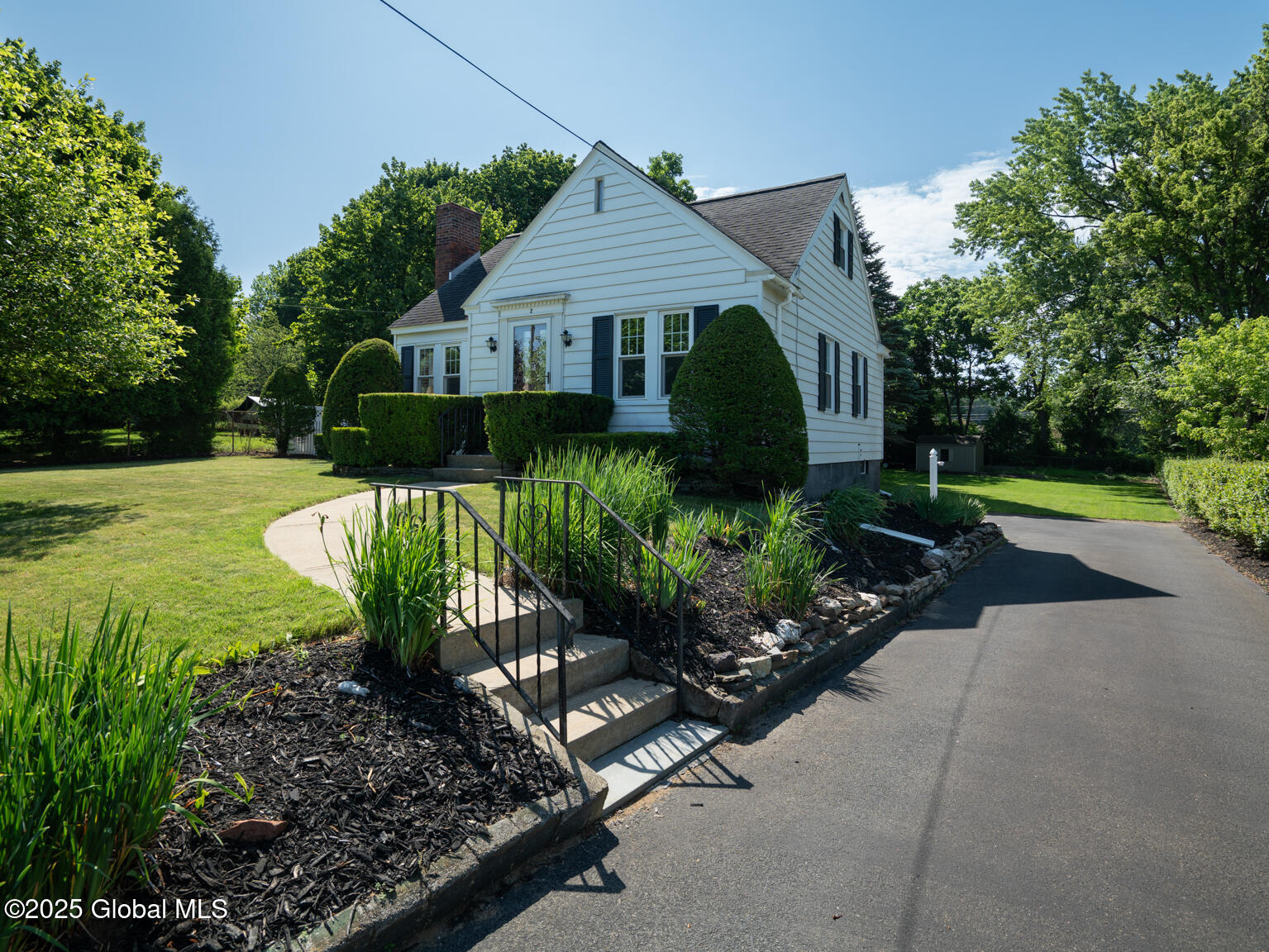2 Arthur Road Colonie, NY 12110 - Photo 2 of 32 DSC00794