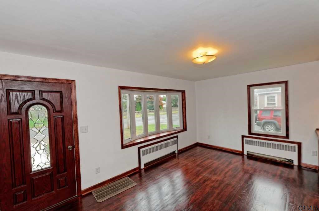 11 Birch Tree Road Colonie, NY 12205 - Photo 5 of 25 Photo 5