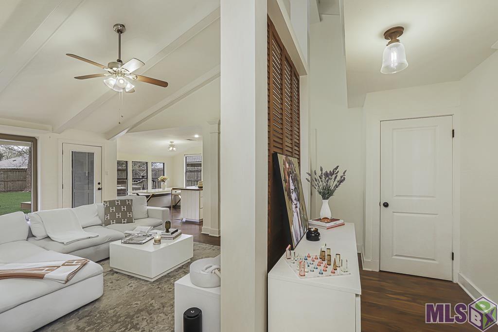 13233 Briar Hollow Avenue Baton Rouge, LA 70810 - Photo 4 of 22