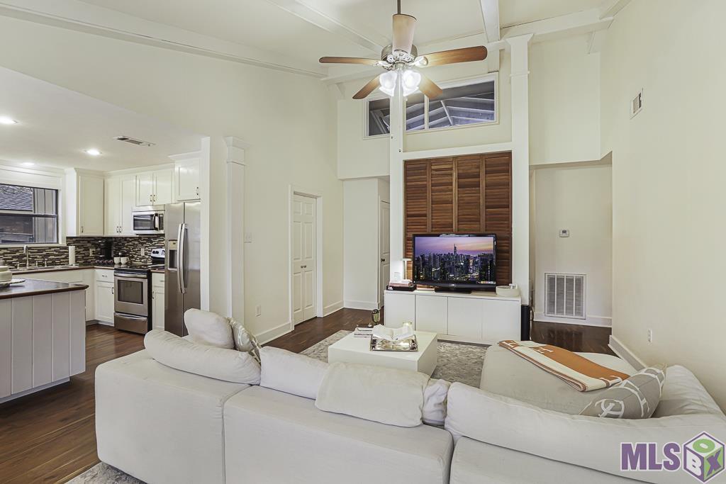 13233 Briar Hollow Avenue Baton Rouge, LA 70810 - Photo 5 of 22